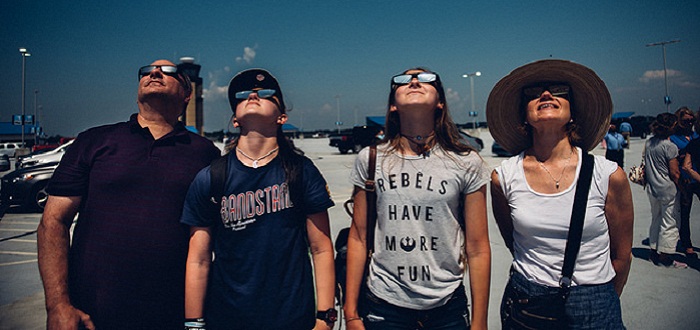 Ver un Eclipse Solar sin lentes puede dejarte ciego