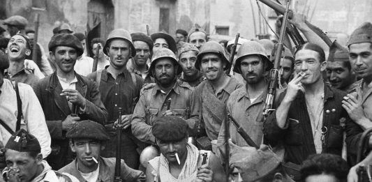 Alec Wainman: el fotógrafo de las sonrisas en la Guerra Civil el fotógrafo de las sonrisas de la guerra civil
