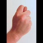 ¿Sabías de dónde vienen los gestos obscenos que más usas?