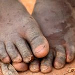 ir descalzo, pies descalzos, niños