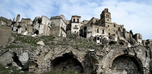 5 pueblos abandonados que te fascinarán