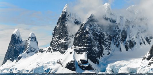 El reciente agujero de la Antártida que ha sorprendido a los científicos