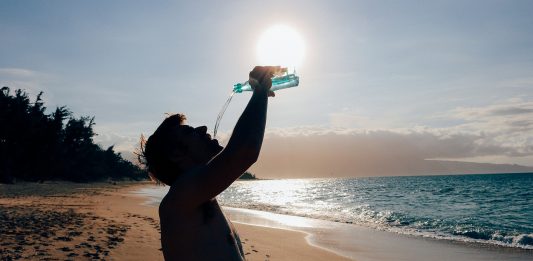 Se puede confundir la sensación de sed con la de hambre