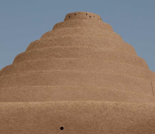 Yakhchals, antiguas fábricas persas | ¿Cómo hacer hielo en el desierto? pozos de hielo