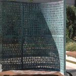 El-misterio-de-Kryptos,-la-escultura-de-la-CIA-cuyo-mensaje-todavía-no-ha-sido-resuelto