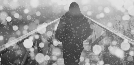 ¿Por qué el sonido viaja más rápido en el frío