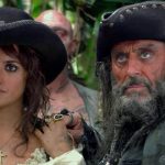 Barba Negra y su hija Angélica (Penélope Cruz) en «Piratas del Caribe en Mareas Misteriosas» (2011)