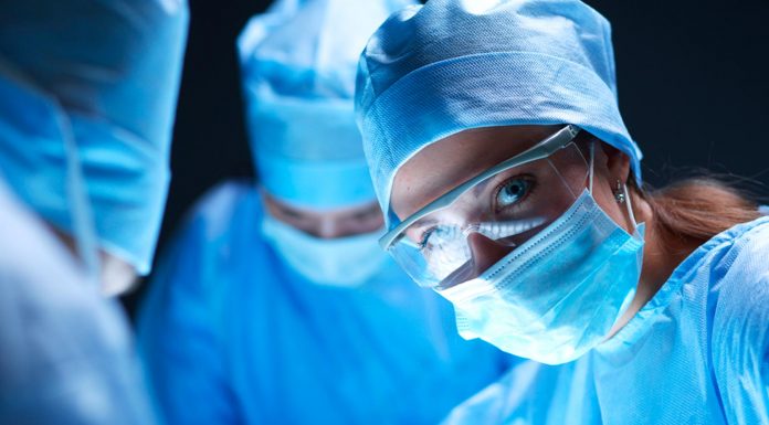 ¿Las mujeres son mejores cirujanos que los hombres?