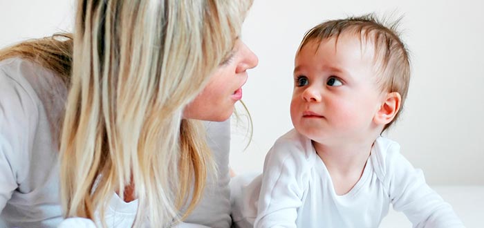 Fingir que puedes entender lo que dicen los bebés los hace más inteligentes