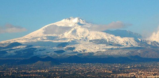 La leyenda del volcán del Monte Etna La leyenda del volcán del Monte Etna