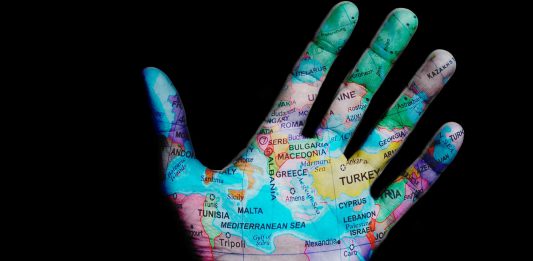 Los 4 elementos que están en a casi todos los nombres de países