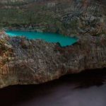 El-monte-Kelimutu,-un-lugar-mágico-donde-los-lagos-cambian-de-color