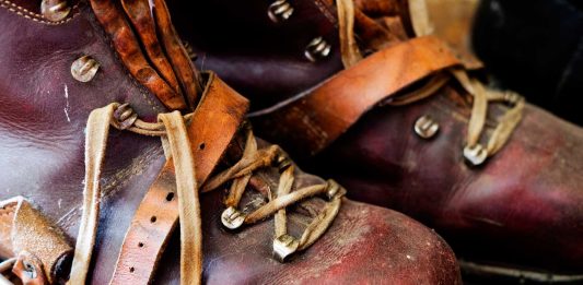 ¿Te sueles quitar los zapatos al llegar a casa? | Así de importante es ¿Te sueles quitar los zapatos al llegar a casa? | Así de importante es