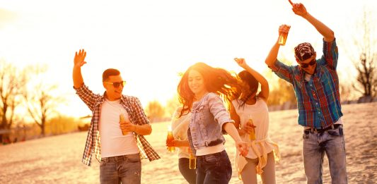 Amistades a los 20 y a los 30. Así cambian. ¿Lo has notado? amistades a los 20