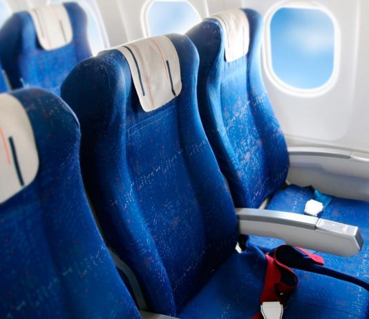 ¿Por qué los asientos de los aviones son azules? Esta y más respuestas sobre ellos ¿Por qué los asientos de los aviones son azules? Esta y más respuestas sobre ellos