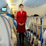 ¿Por qué los asientos de los aviones son azules? Esta y más respuestas sobre ellos