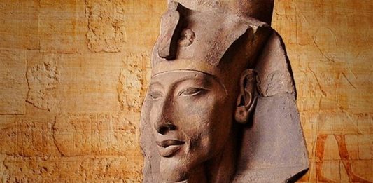 El Faraón Akenatón | 3 curiosidades del faraón más misterioso Faraón Akenatón