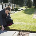 Cómo dar el pésame | 4 consejos para dar apoyo tras una muerte