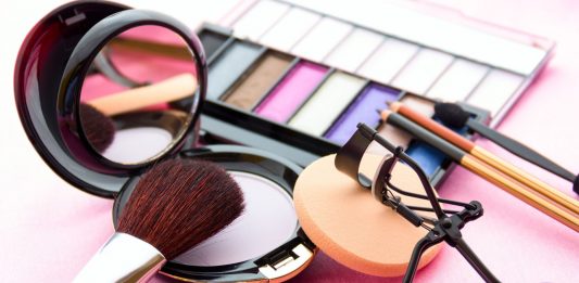 Cómo se elaboran los cosméticos | 4 claves para comprender este proceso cómo se elaboran los cosméticos