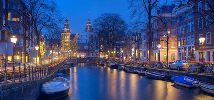 30 Curiosidades de Amsterdam fascinantes | Con Imágenes