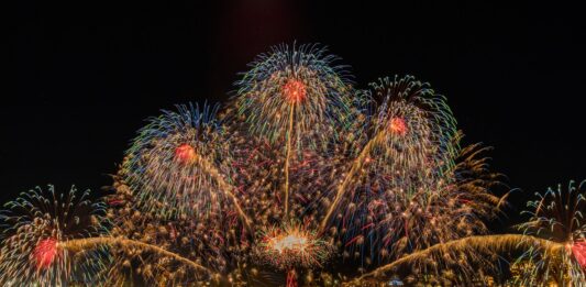 Qué son los fuegos artificiales
