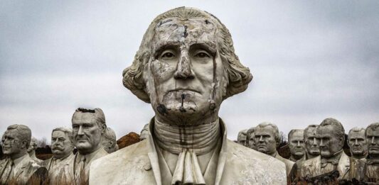 Cementerio Fantasma de los Presidentes | Los bustos abandonados en EE.UU El siniestro Cementerio Fantasma de los Presidentes de EE.UU.