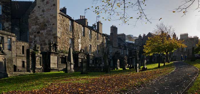 10 Curiosidades del Cementerio Greyfriars | Espeluznante