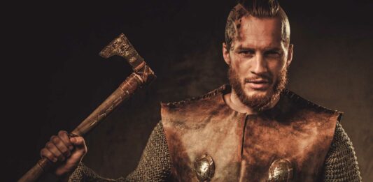10 Curiosidades del Hacha Vikinga | El arma predilecta de los vikingos Hacha Vikinga