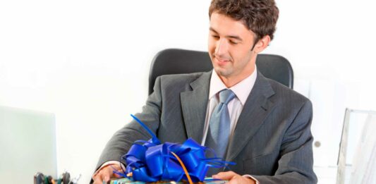 10 Regalos de empresa originales y personalizables | ¡Escoge el tuyo! Regalos de empresa