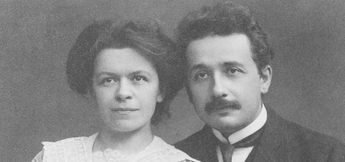 Quién fue Albert Einstein | Vida, Aportaciones y Curiosidades
