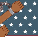 Manos negras con cadenas sobre bandera de Estados Unidos