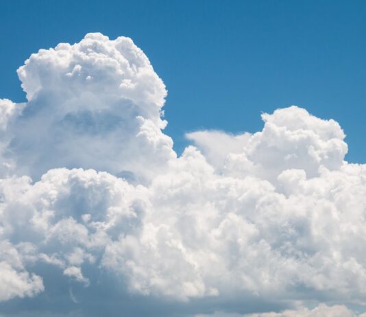 cuánto pesa una nube