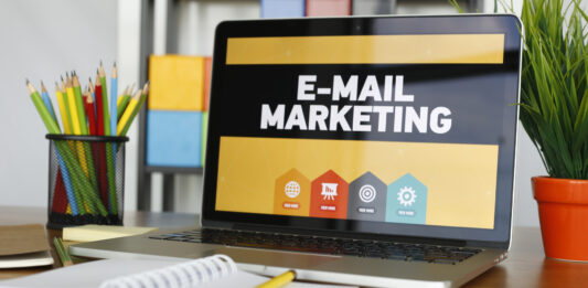 ¿Por qué deberías implementar una estrategia de email marketing en tu negocio? Por qué deberías implementar una estrategia de email marketing en tu negocio