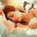 Dormir de lado, ¿frena las enfermedades neurológicas? ¡Descúbrelo!