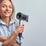 por que salen canas a los jovenes