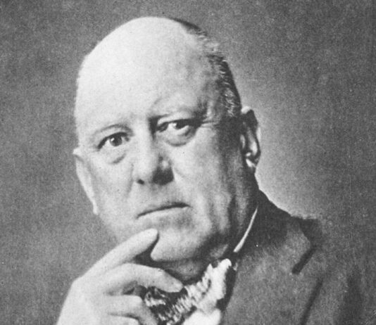 Aleister Crowley, Las mentiras del mago negro