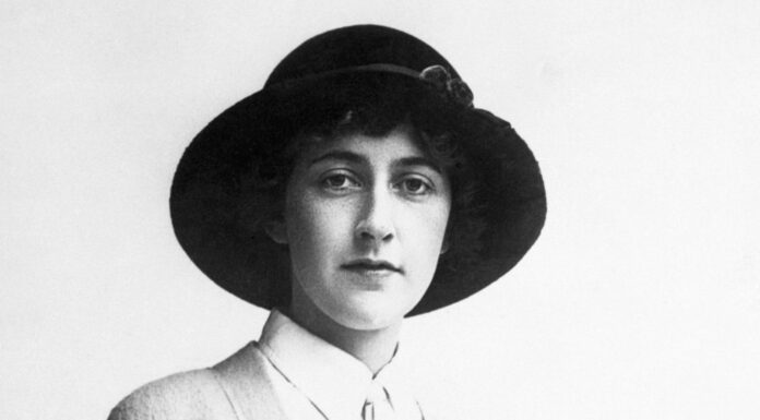 Eliminar el término: Con qué profesión soñaba Agatha Christie Con qué profesión soñaba Agatha Christie