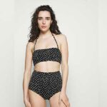 Los-primeros-trajes-de-baño-de-dos-piezas