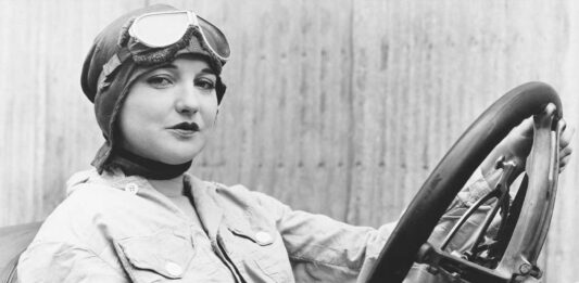 mujeres en la industria automotriz