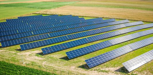 ¿Cómo se obtiene la energía solar y cuáles son sus beneficios?