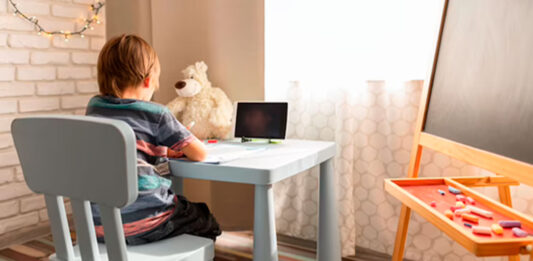 cómo crear un espacio de escritorio para niños