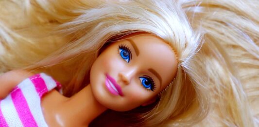 La verdadera historia de Barbie | Éxito y polémicas la verdadera historia de Barbie
