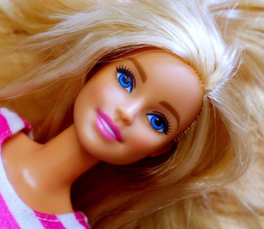 La verdadera historia de Barbie | Éxito y polémicas la verdadera historia de Barbie