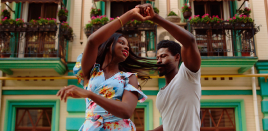 La historia de la salsa | ¿Cuál es su origen y cómo ha evolucionado? historia de la salsa