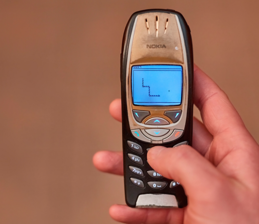 cuál fue la primera app de la historia