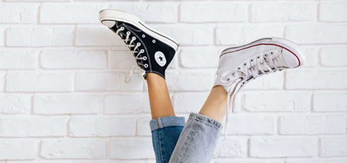 que-evitar-cuando-se-compran-tenis-rebajados