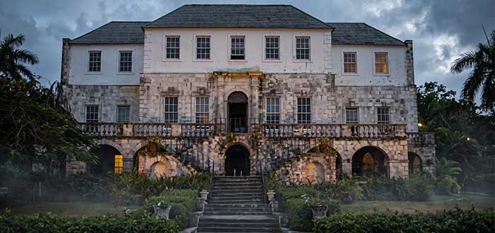 Rose-Hall