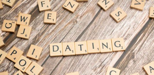 Casual dates: cómo funcionan las citas casuales online y qué esperar como-funcionan-las-citas-casuales-online